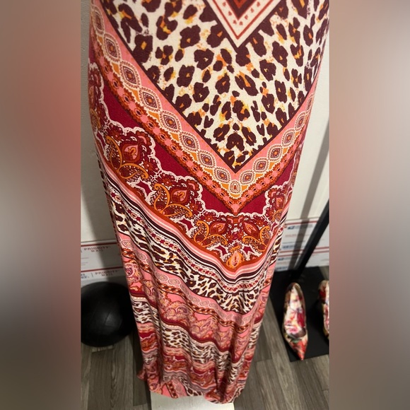 Tommy Bahama Women’s Red Patterned animal print Maxi Dress - Picture 6 of 13